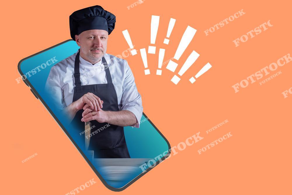 Коллаж в журнальном стиле, изображающий улыбающегося шеф-повара, выходящего из экрана смартфона. Снимок символизирует удобство заказа еды через мобильные приложения, сочетая профессионализм ресторанной кухни и онлайн-доставку. Это изображение передает современный тренд доставки еды на дом и в офис.